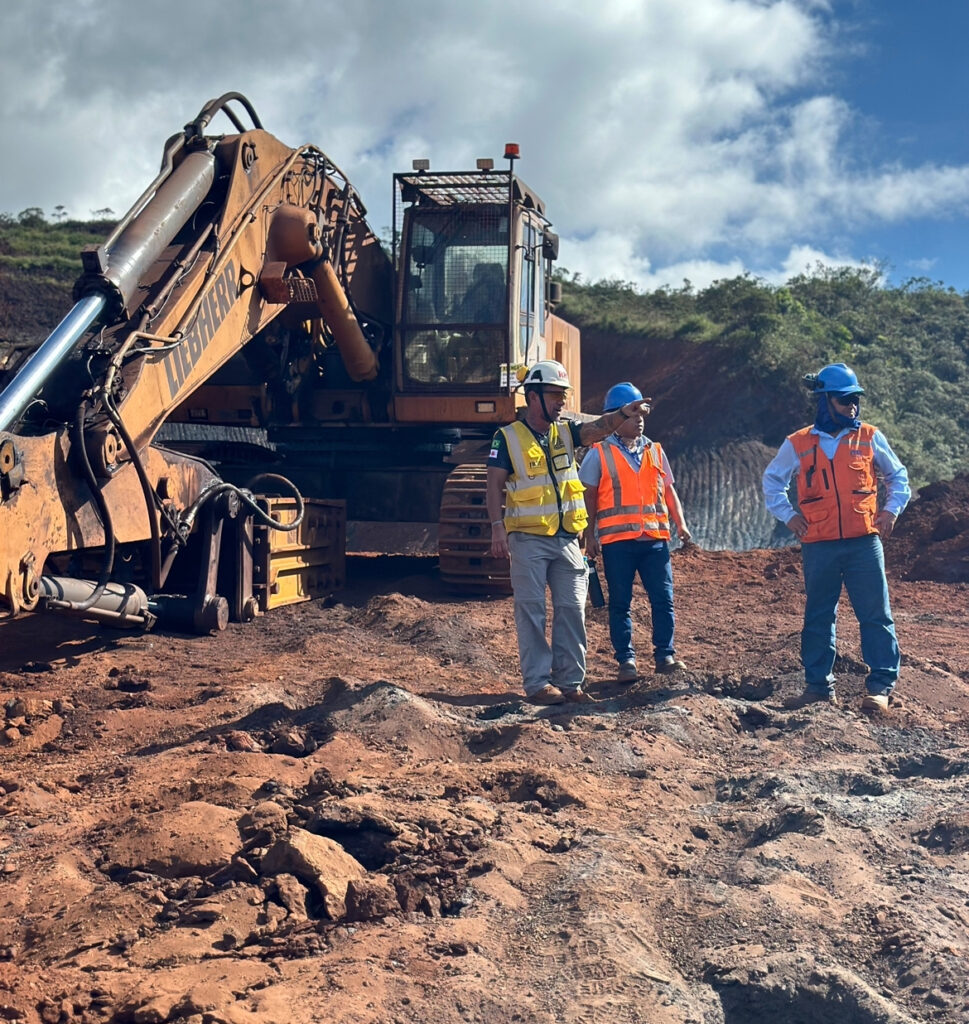 MR promove treinamento em Rompedores Hidráulicos