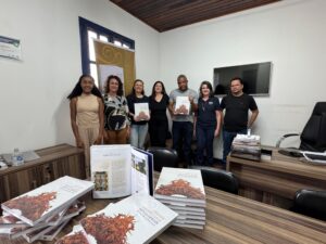 Livro sobre cidades mineiras patrocinado pela MR é lançado na região