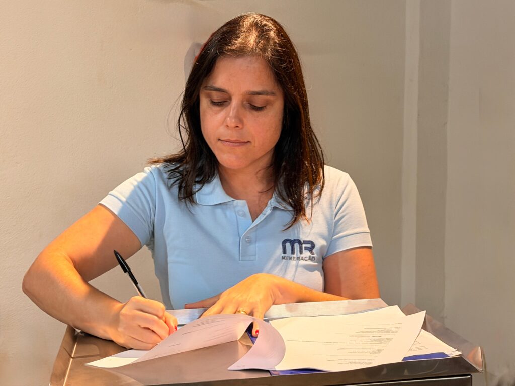 MR assina termo de cooperação com Aciabac e Prefeitura para reforçar limpeza urbana em Barão de Cocais